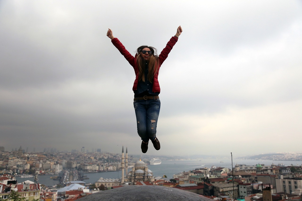 TURLA SEYAHAT Mİ, MÜNFERİT GEZİ Mİ?